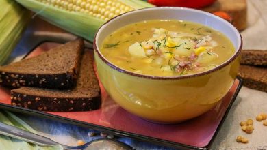 Photo of Гороховый суп с кукурузой, беконом и копченой индейкой. Рецепт с фото